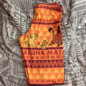 Lion king print leggings